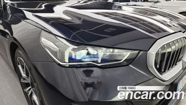 BMW 5-Series — Фото автомобиля 19