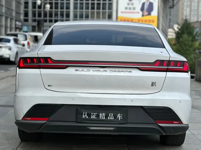BYD Han — Фото автомобиля 6