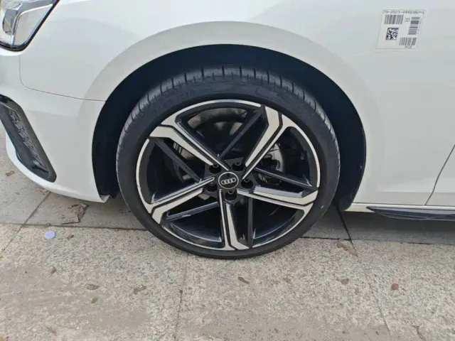 Audi A4L — Фото автомобиля 22