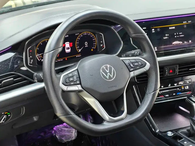 Volkswagen Passat — Фото автомобиля 11