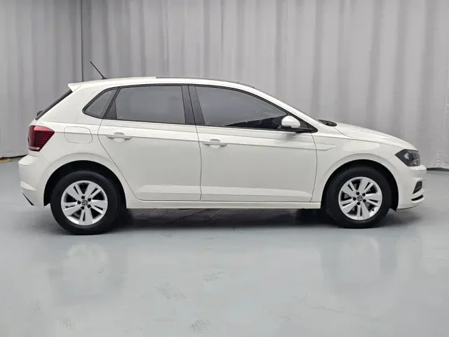 Volkswagen Polo — Фото автомобиля 8