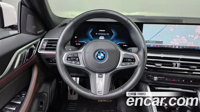 BMW i4 — Фото автомобиля 13