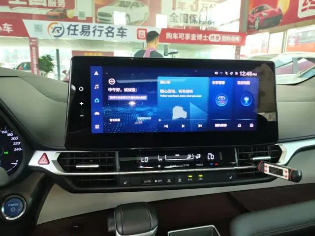 Toyota Granvia — Фото автомобиля 12