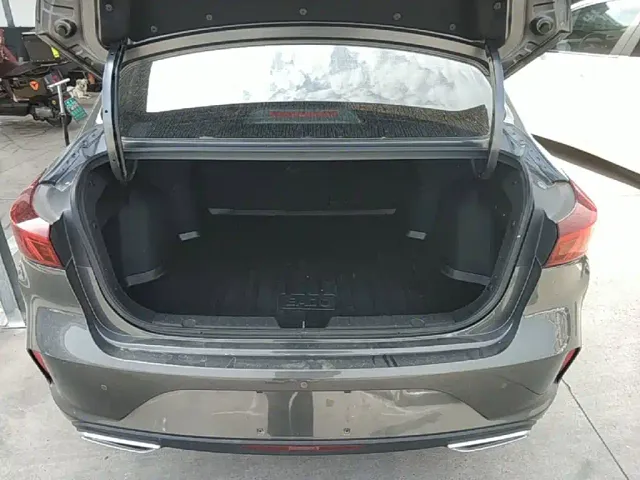 Changan Eado — Фото автомобиля 18