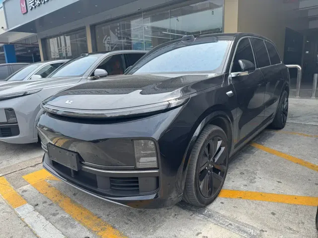 Фотография автомобиля — Li Auto L9