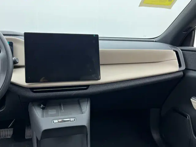 Volvo XC70 Plug-in Hybrid — Фото автомобиля 7