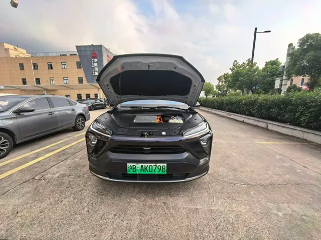 Nio EC6 — Фото автомобиля 17