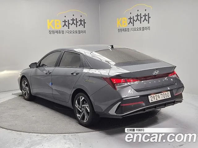 Hyundai Avante CN7 — Фото автомобиля 6