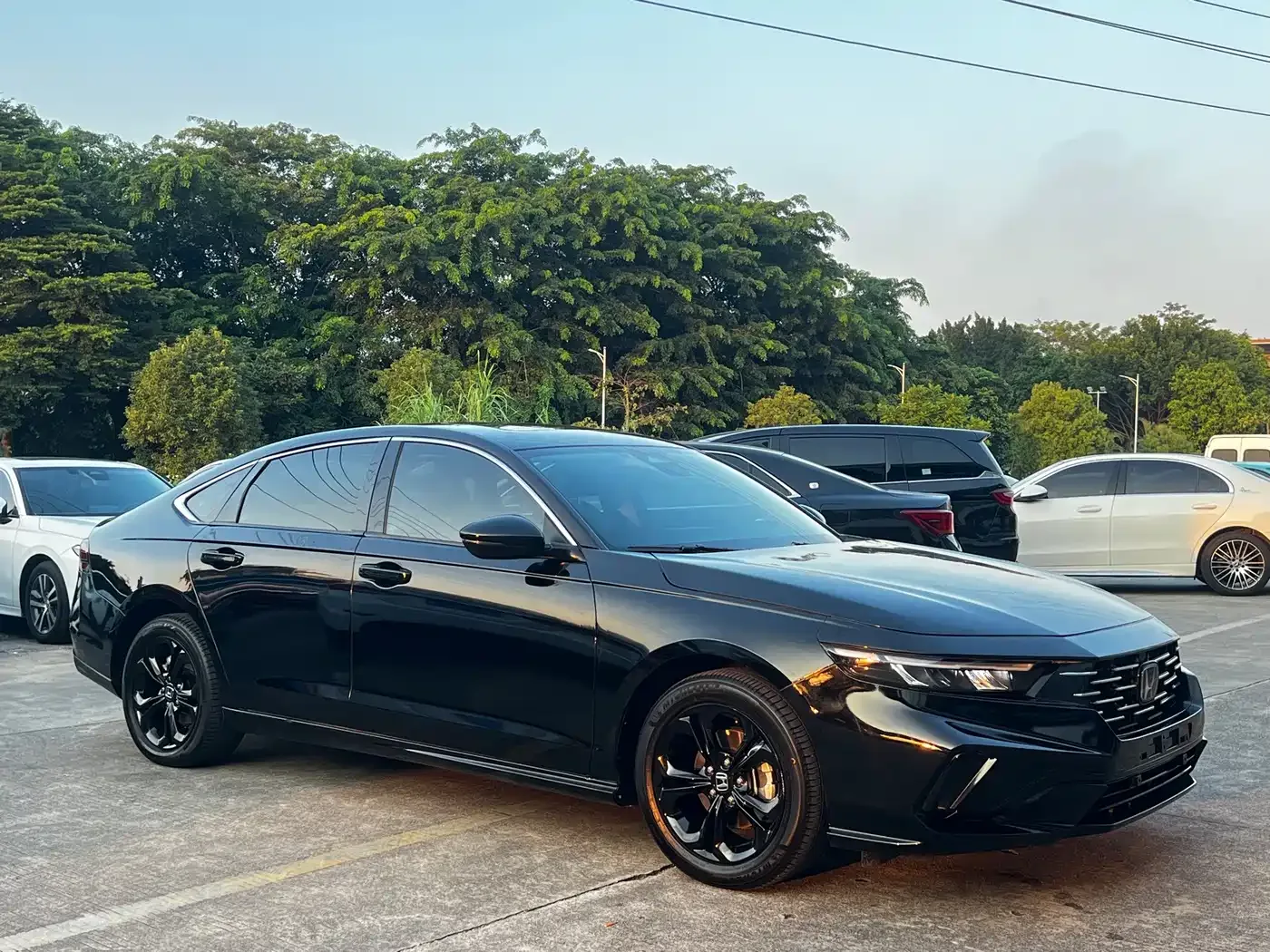 Honda Accord 2025 Sport Series 260TURBO Luxury Edition — Фото автомобиля 3