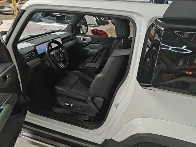 Baojun Yep — Фото автомобиля 14