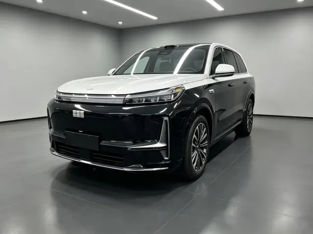 Фотография автомобиля — Geely Galaxy M9