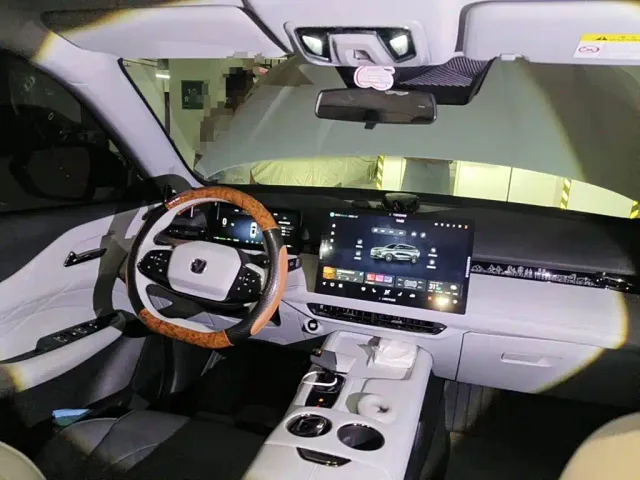 Changan UNI-Z — Фото автомобиля 11