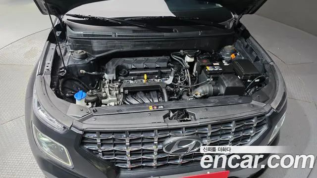 Hyundai Venue — Фото автомобиля 9