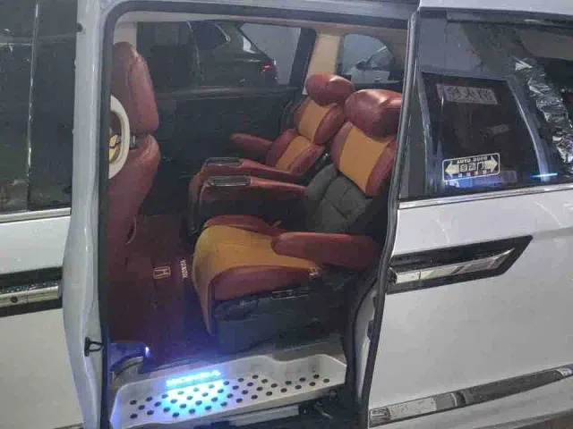 Honda Elysion — Фото автомобиля 7