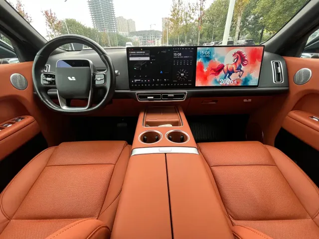 Li Auto L9 — Фото автомобиля 9