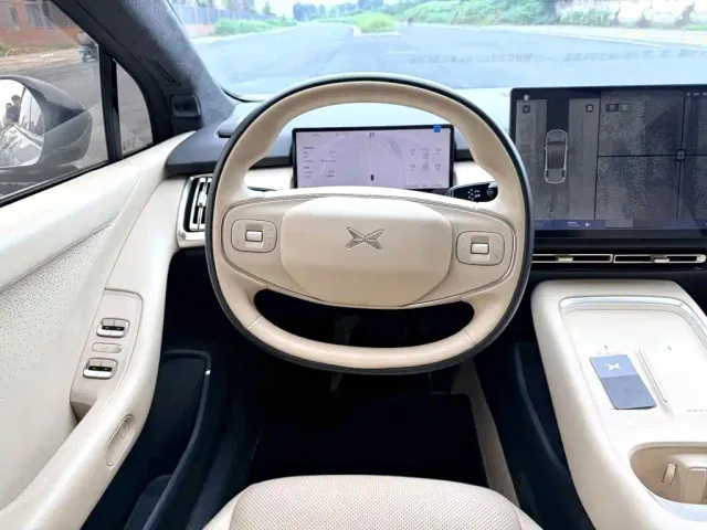 Xpeng P7+ — Фото автомобиля 10