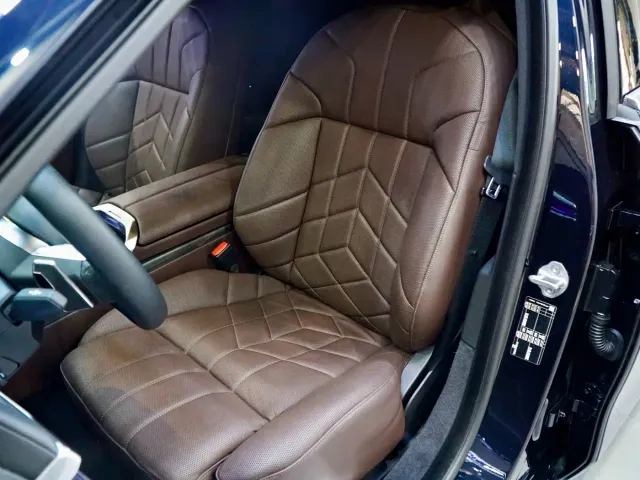BMW 7 Series — Фото автомобиля 8