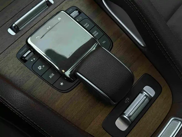 Mercedes-Benz GLE-Class — Фото автомобиля 16