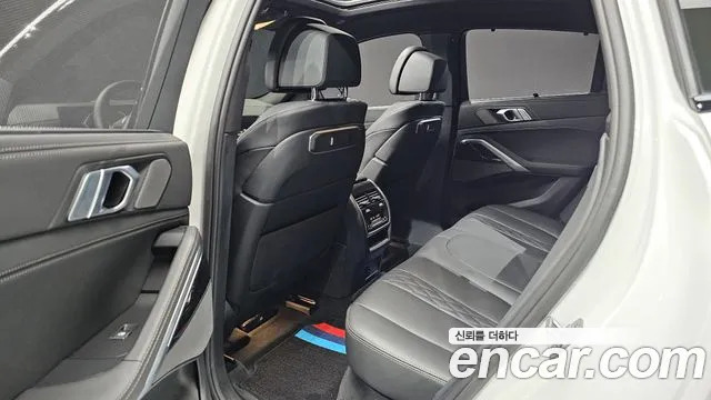 BMW X6 xDrive40i M Sport — Фото автомобиля 9