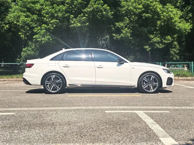 Audi A4L — Фото автомобиля 4