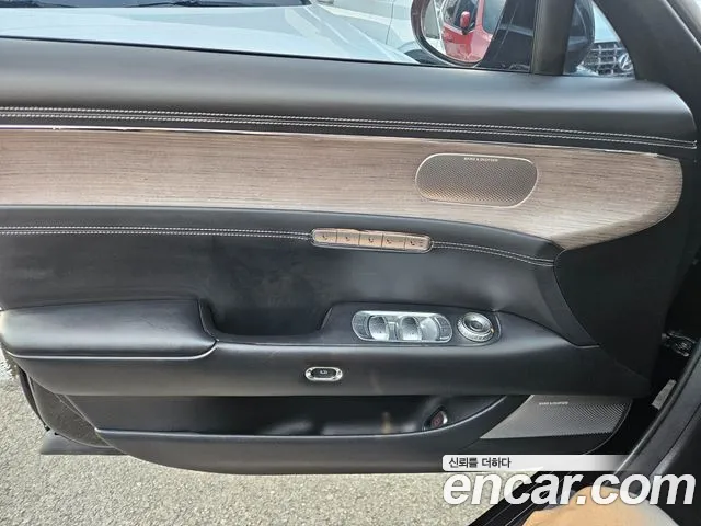 Genesis G90 Бензин 3.5 турбо AWD — Фото автомобиля 17