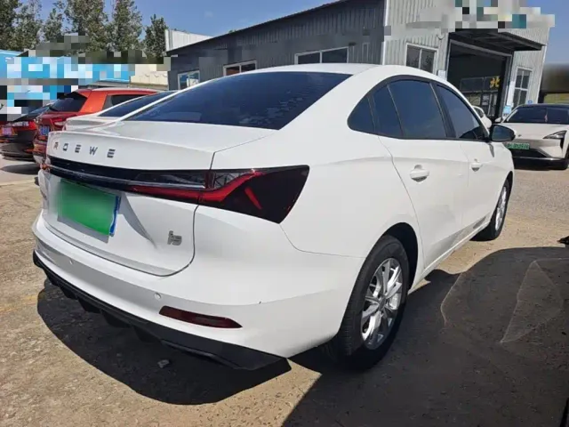Roewe i5 — Фото автомобиля 6