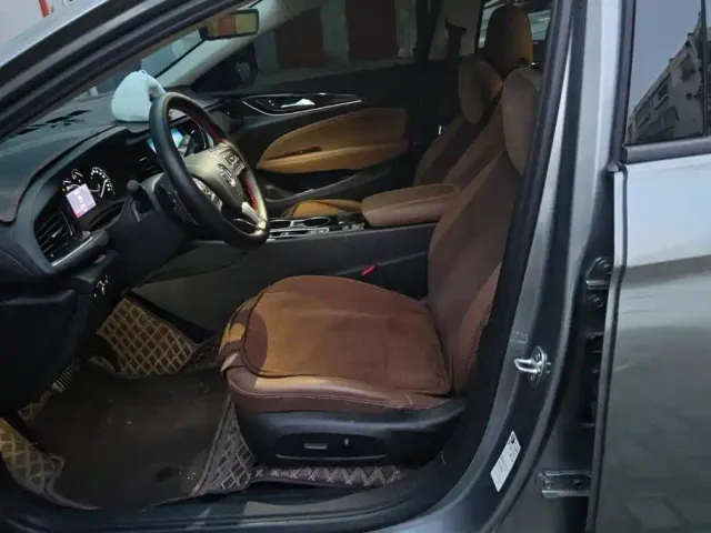Buick Regal — Фото автомобиля 9