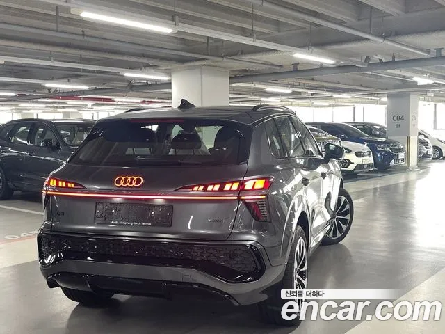 Audi Q3 TFSI quattro S Line Black Edition — Фото автомобиля 2