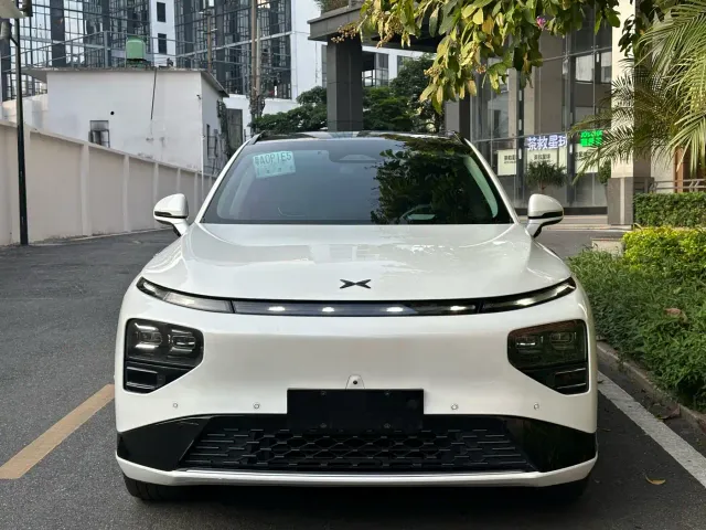 Xpeng G9 — Фото автомобиля 2