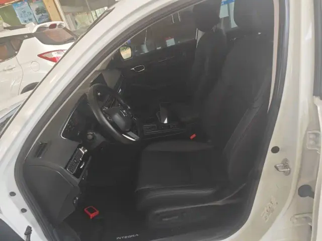 Honda Integra 2022 240TURBO CVT Luxury Edition — Фото автомобиля 14