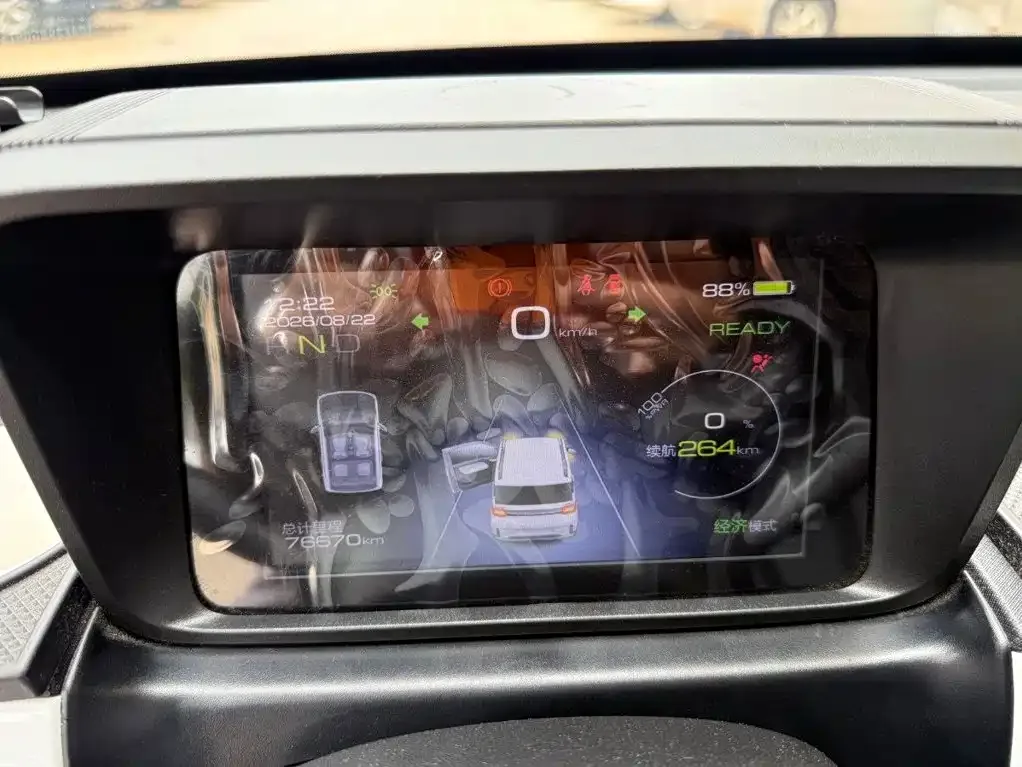 Wuling Motors Hongguang MINIEV 2022 GAMEBOY 300km Urban Wind Chaser Limited Edition — Фото автомобиля 5