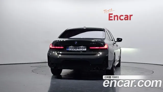BMW 3-Series 3 серия (G20) 320i M Sport — Фото автомобиля 4
