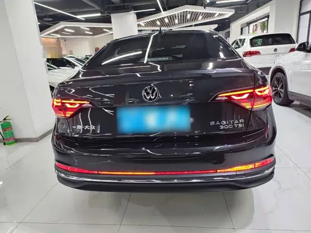 Volkswagen Sagitar — Фото автомобиля 5