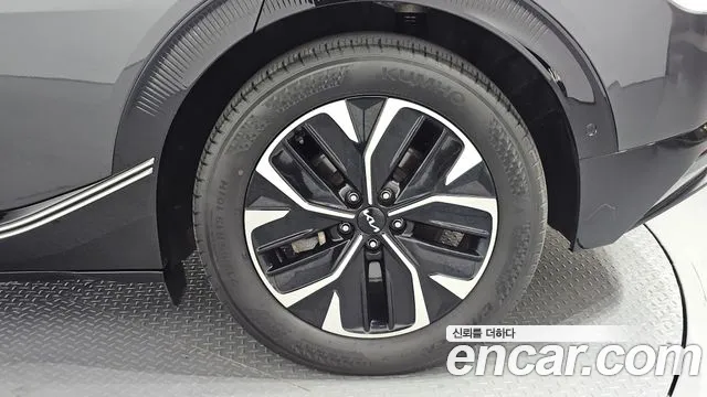 Kia EV6 — Фото автомобиля 21