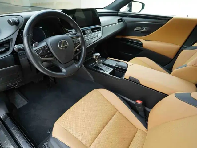 Lexus ES — Фото автомобиля 9