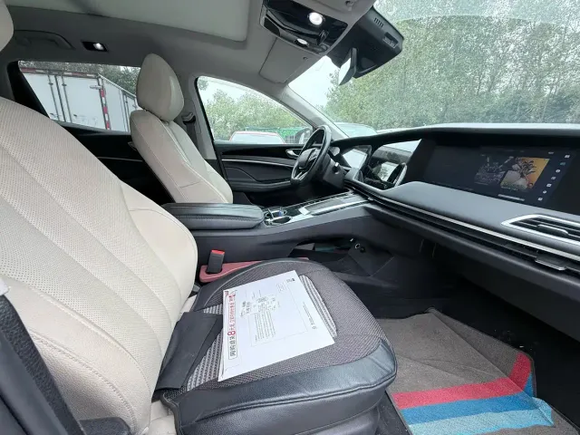 Skyworth Auto Skyworth ME7 — Фото автомобиля 4