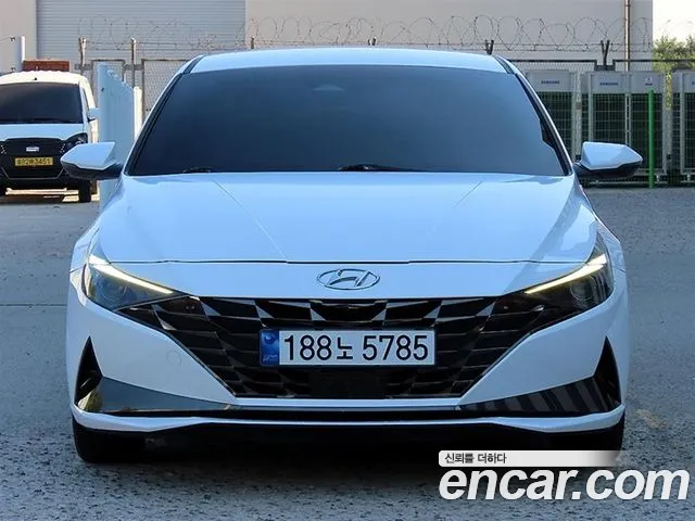 Hyundai Avante CN7 — Фото автомобиля 4