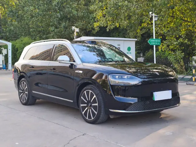 Aito M9 — Фото автомобиля 3