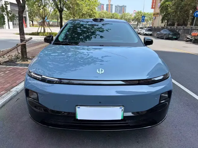 Фотография автомобиля — Leapmotor B01