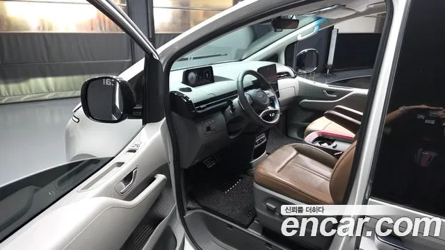 Hyundai Staria Staria Lounge 9 мест — Фото автомобиля 10