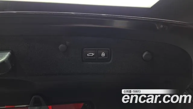 Kia K8 The New K8 2.5 Бензин 2WD — Фото автомобиля 16