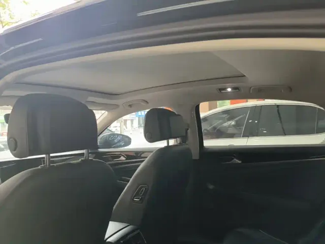 Volkswagen Passat — Фото автомобиля 17