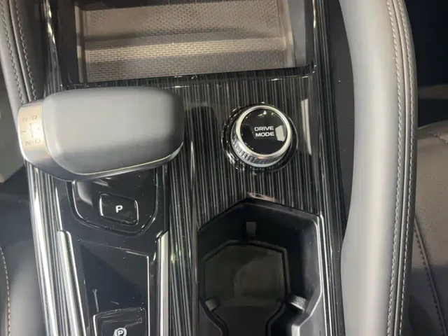Geely Xingyue L — Фото автомобиля 6