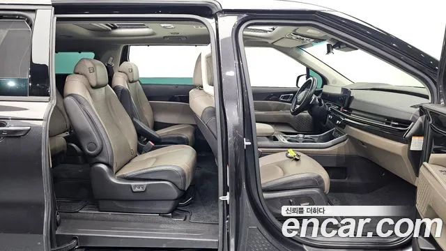 Kia Carnival Generation 4 — Фото автомобиля 18