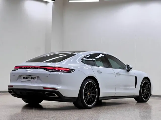 Porsche Panamera — Фото автомобиля 7
