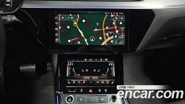 Audi e-tron — Фото автомобиля 18