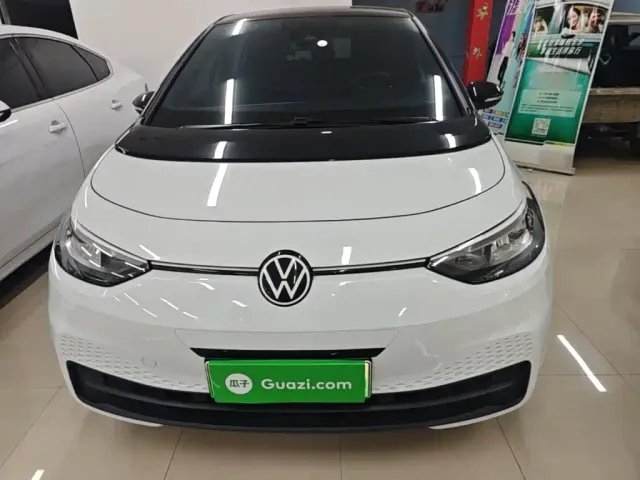 Volkswagen ID.3 — Фото автомобиля 2