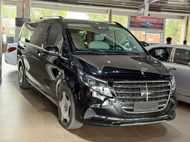 Mercedes-Benz V-Class — Фото автомобиля 3