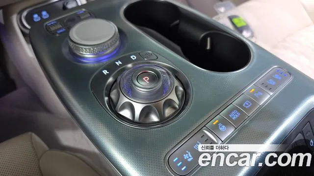 Genesis GV60 — Фото автомобиля 9