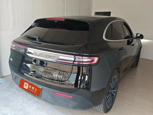 AITO Wenjie AITO M5 2024 Extended Range Max RWD Advanced Smart Driving Edition — Фото автомобиля 7